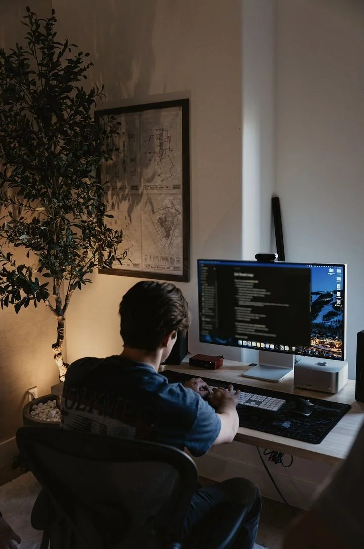 An ONEXO designer working on a project